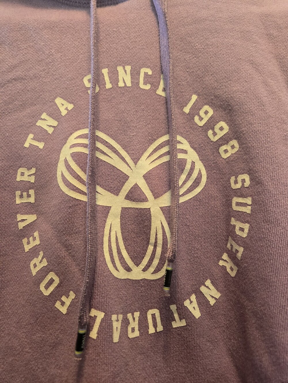TNA Women's Lavender Graphic Hoodie Sweater